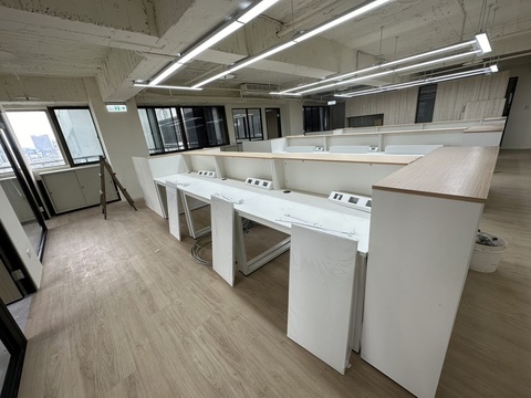 某企業・隔間