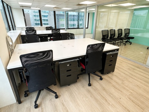 某企業・辦公室