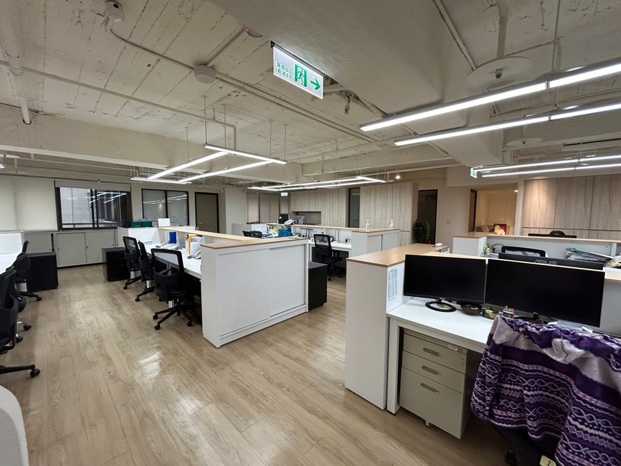 某企業・辦公室