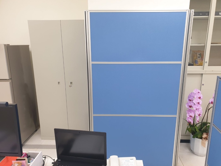 某百貨商場