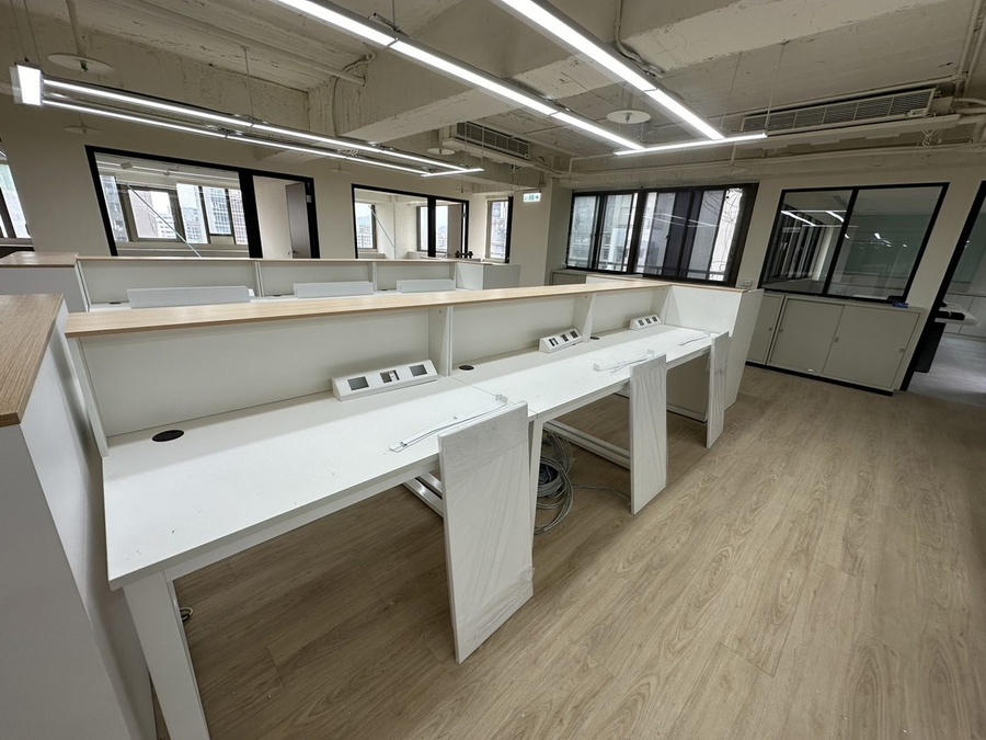 某企業・隔間