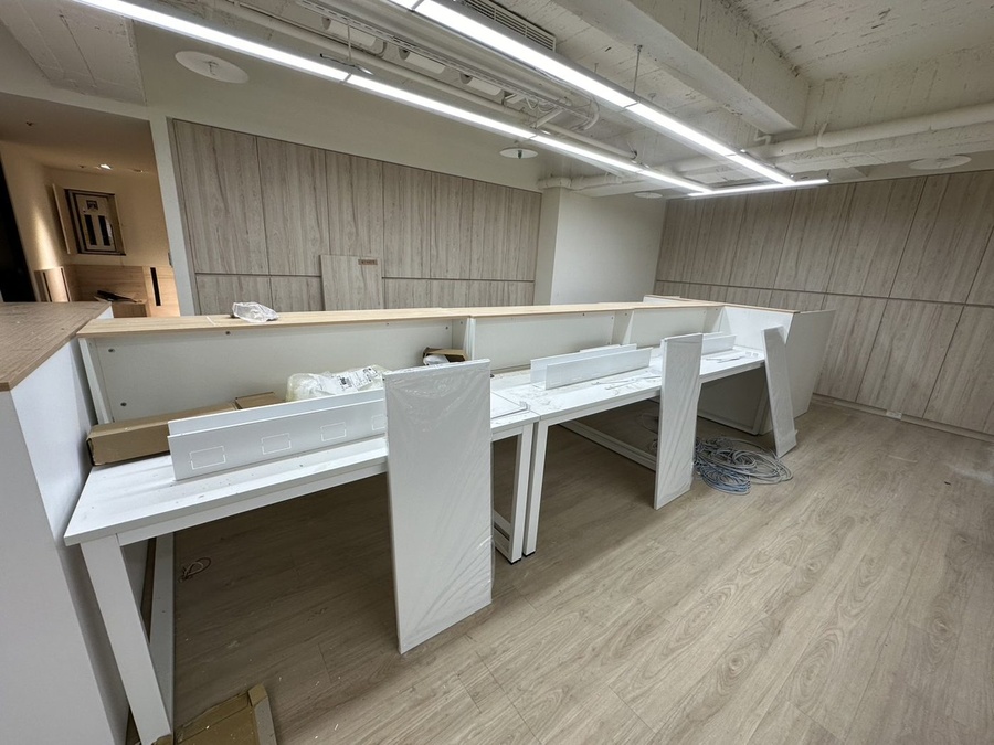 某企業・隔間