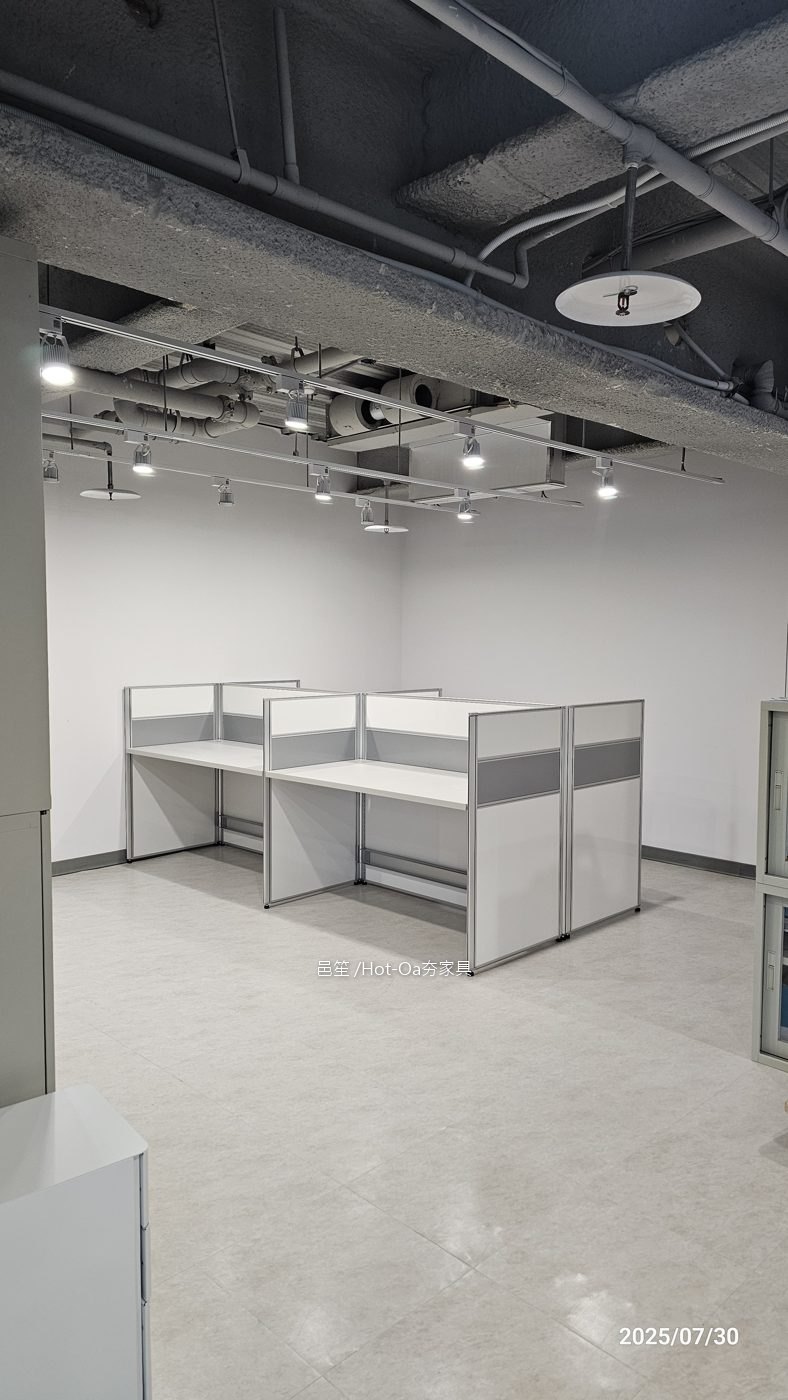 某企業・辦公室
