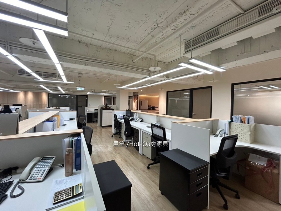 某企業・辦公室